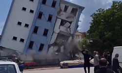 Eski Zile Emniyet Müdürlüğü binasının yıkımı akıllara depremi getirdi