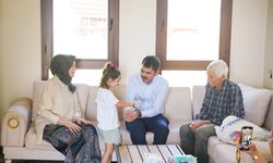 Murat Kurum, Manavgat yangınında evi hasar gören deniz çiftini unutmadı