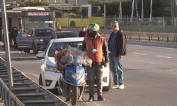İstanbul’da saat 9'u 5 geçe vatandaşlar Ata’ya saygı duruşunda bulundu