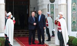Erdoğan, Cezayir Cumhurbaşkanlığı Sarayı'nda Tebbun tarafından karşılandı