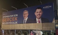 İBB ekipleri tarafından Cumhur İttifakı Adayı Murat Kurum’un afişleri teker teker toplatıldı