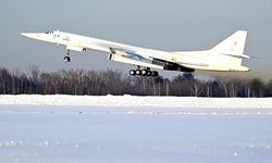 Putin'den Batı'ya gözdağı: Nükleer silah taşıyabilen "Tu-160M" ile uçuş yaptı