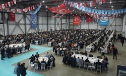 MHP’nin geleneksel iftar programına 4 bin kişi katıldı