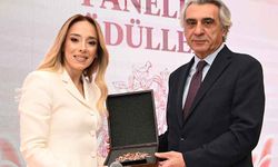 Oba Makarna Yönetim Kurulu Üyesi İpek Cıncıkcı'ya Anadolu'dan Yükselen Kadın Ödülü