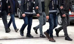 İzmir'de CHP'li yöneticiler, Cumhurbaşkanı'na hakaretten gözaltına alındı