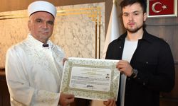 Kazakistanlı üniversite öğrencisi Müslüman oldu
