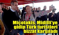 Miçotakis, Midilli’de Türk turistlerle bir araya geldi
