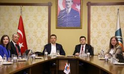 İBB Başkanı İmamoğlu’dan Çekmeköy Belediye Başkanı Çerkez’e tebrik ziyareti