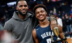 NBA'de LeBron James ve oğlu Bronny James tarihe geçti