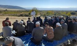 Manisa'da vatandaşlar yağmur duasına çıktı