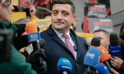 Romanya’da Seçimin İlk Turunu Aşırı Sağcı George Simion Önde Tamamladı
