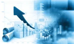 Güvenli Liman Altın Güç Koruyor: Ons Altın 5.000 Dolar Sınırında