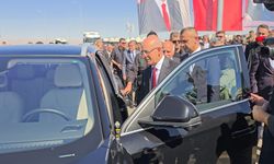 Mehmet Şimşek önce yolu açtı, sonra TOGG ile geçti!