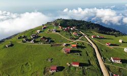 Büyük Harman Yaylası’nda büyüleyen sis denizi manzarası