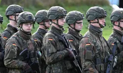 Almanya’da önce gönüllü yetmezse zorunlu askerlik modeli!