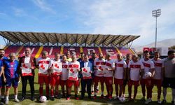 Futbolun efsane isimleri Niğde’de buluştu