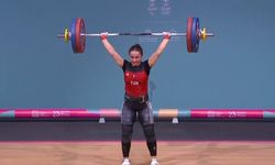 Milli Halterci Aysel Özkan, Riyad’da 3 Altın Madalya Kazandı