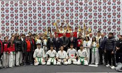 Avrupa’da Yıldırım rüzgarı