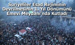 Suriyeliler Esad Rejiminin Devrilmesinin 1. Yıl Dönümünü Emevi Meydanı’nda Kutladı