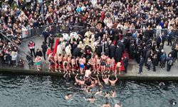 Haliç'te denizden haç çıkarma töreni gerçekleştirildi