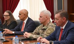 ABD’li Büyükelçi Barrack, Erbil’de Barzani ve SDG Elebaşı Mazlum Abdi ile Görüştü