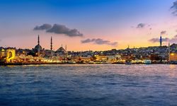 Türkiye’de Saç Ekimi Neden Tercih Ediliyor? Dr. Cinik Kliniği Hakkındaki Yorumlar Ne Söylüyor?