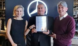 Mercedes-Benz Türk’ten Harun Reşit Tığlı’ya onur ödülü