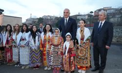 Alevi-Bektaşi dedeleriyle buluşan Bakan Ersoy’dan birlik mesajı