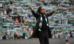 Bursaspor taraftarı Kurtlar Vadisi müziğiyle çoşuyor