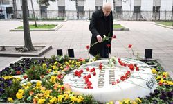 Bahçeli, Merhum Muhsin Yazıcıoğlu’nun Kabrini Ziyaret Etti