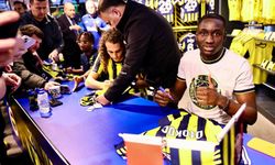 Guendouzi, Nene ve Cherif, taraftarlarla buluştu