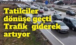 Pazartesi ders başı yapılacak, tatilciler dönüşe geçti: 43 ilin geçiş noktasında yoğun trafik