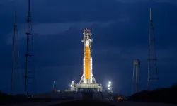 İnsanlık 54 yıl sonra yeniden Ay yolunda: Artemis II görevi başladı