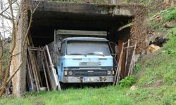 Baba yadigârı 50 yıllık Ford kamyonu satmıyor!