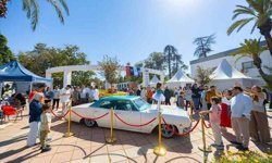 Klasik Otomobiller Kültürpark’ta nostalji rüzgarı estirdi