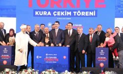 Bakan Kurum: "Deprem dönüşümü sosyal medya paylaşımıyla gerçekleşmez"