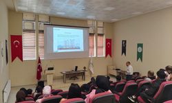 HOPAPORT GENEL MÜDÜRÜ ÖZER TECRÜBELERİNİ ÖĞRENCİLERLE PAYLAŞTI