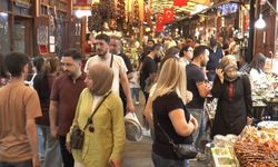 Gaziantep'in tarihi çarşılarında bayram yoğunluğu