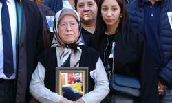 Duruşmada yürek burkan anlar: Oğlunun fotoğrafıyla gelen anne “Artık bitsin” dedi