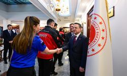 Bakan Gürlek, birim amirleri, Bakanlık ve HSK personeliyle bayramlaştı