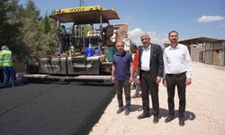 Kahta Belediyesi yılın ilk asfalt serimini gerçekleştirdi