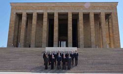Polonya Cumhurbaşkanı Nawrocki, Anıtkabir'i ziyaret etti