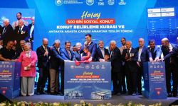 Bakan Kurum'un katılımıyla Hatay'da 8 bin 500 hak sahibinin konutu belirlendi