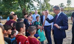 Spor tesisi açılışı çocuklara çifte bayram oldu