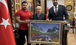 Taha Akgül ve Rıza Kayaalp'ten MHP Lideri Bahçeli'ye ziyaret
