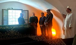 Bakan Çiftçi, Şeyh Edebali Türbesi'ni ziyaret etti