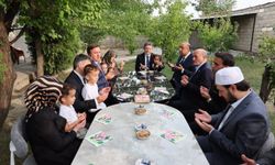 Bakan Yumaklı, şehit Jandarma Er Yakup Koç'un ailesini ziyaret etti