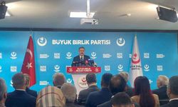 BBP Başkanı Destici: 'Orduyla, teröristle, savaşla, silahla yapamadıklarını bu sefer LGBT dernekleri vasıtasıyla aile kurumlarımıza saldırıyorlar'