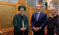 Dışişleri Bakanı Fidan, Selahaddin Eyyubi Türbesi ve Türk Hava Şehitliği'ni ziyaret etti