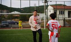 Mesut Özil, gençlere futbol akademisi müjdesi verdi